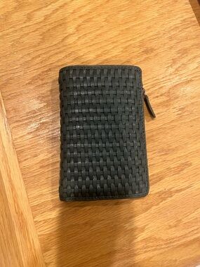 Textured Woven Zip Card Wallet - Black